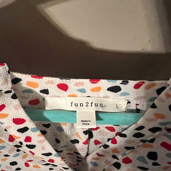 Colorful polka dot top size large - Picture 2 of 2